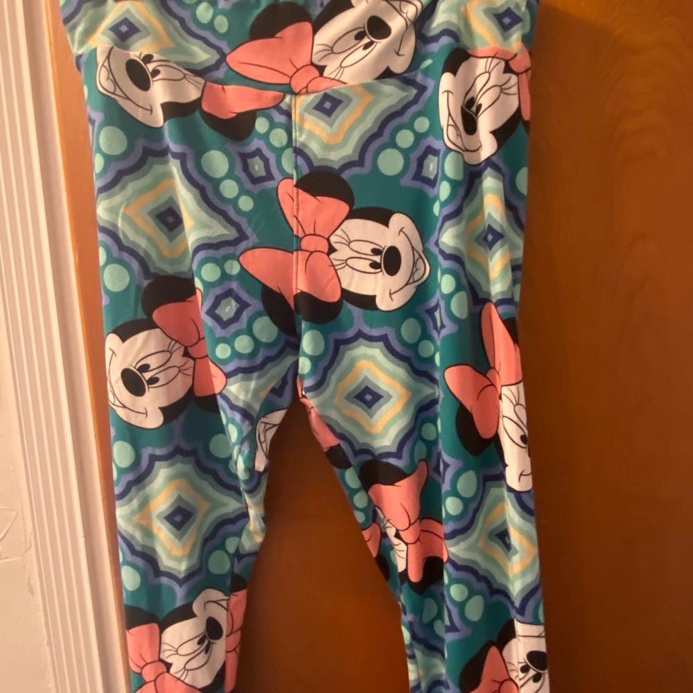 LuLaRoe Disney Minnie leggings - Picture 2 of 3